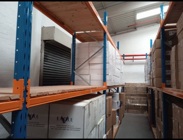 423M² WAREHOUSE TO LET IN MAITLAND